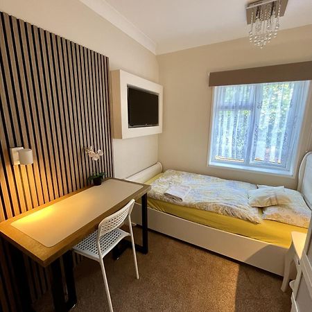 Home accommodation Southampton Esterno foto