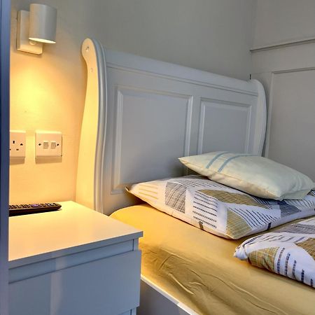 Home accommodation Southampton Esterno foto