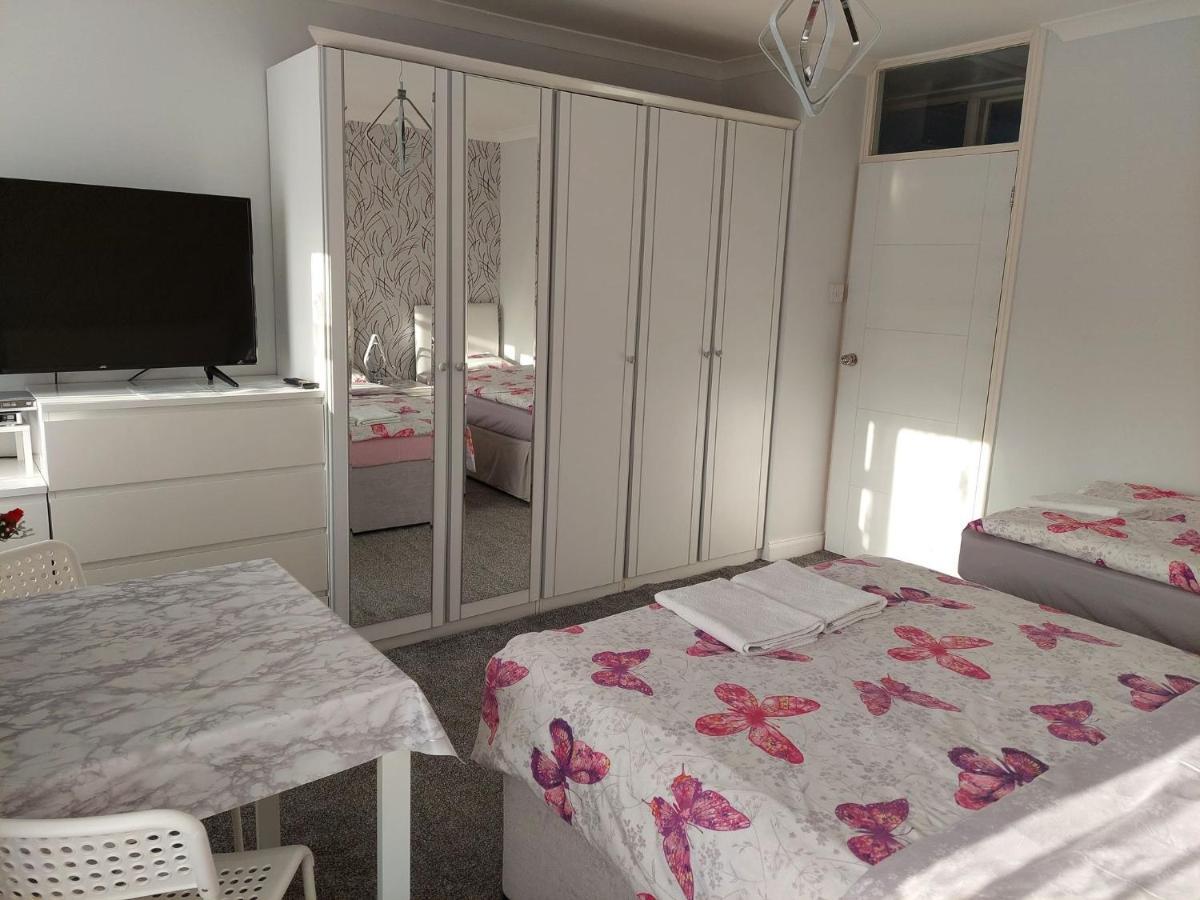 Home accommodation Southampton Esterno foto