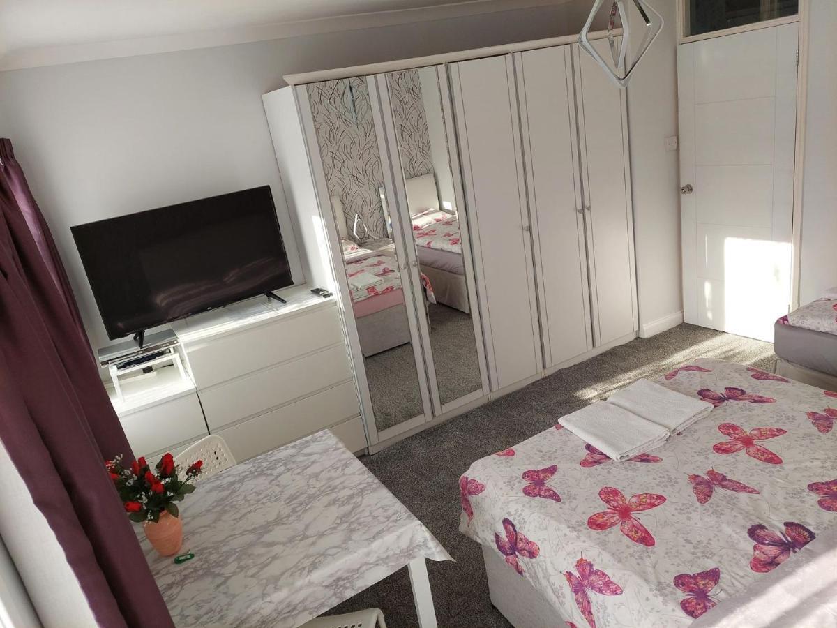 Home accommodation Southampton Esterno foto