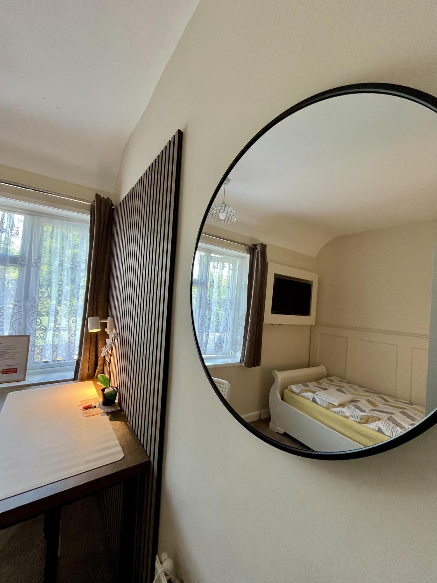 Home accommodation Southampton Esterno foto